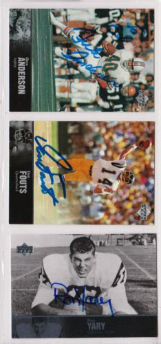 SIGNED RON YARY CERTIFIED 1997 UPPER DECK LEGENDS FOOTBALL CARD