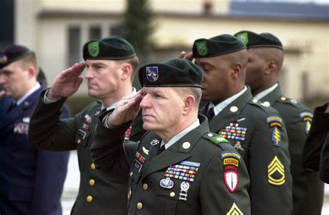 File:US Army Green Berets DF-SD-02-02957.JPEG - Wikipedia, the free ...