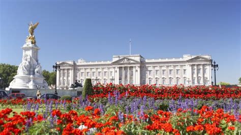 Buckingham Palace, One of The Most Magnificent Palaces in The World ... 