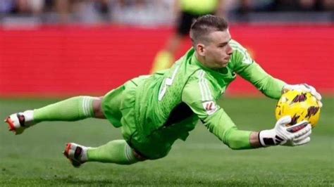 Andriy Lunin Jadi Pahlawan Real Madrid Ke Semifinal Menang Drama Adu