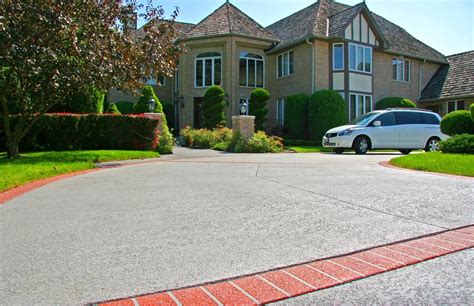 5 Essentials for a Better-Looking Concrete Driveway Orange County CA