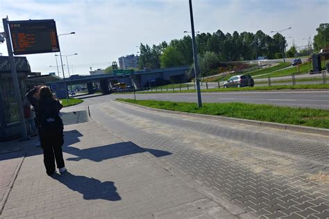 Po miesiącu zatoka autobusowa znów otwarta