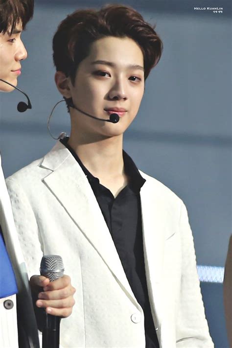 Wanna One Lai Kuan Lin Kuanlin