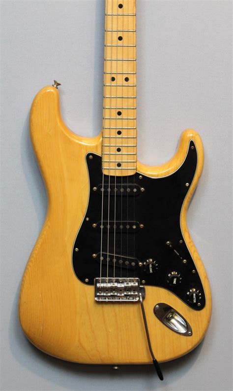 Fender Stratocaster 1977 – American Guitar Shop - Gitarren in Berlin