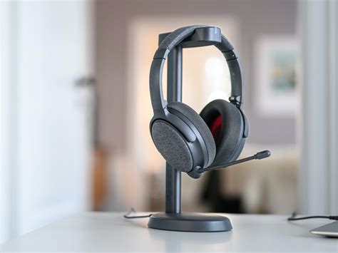 This Wireless Hybrid ANC Headset Comes With A Wireless Charge Stand