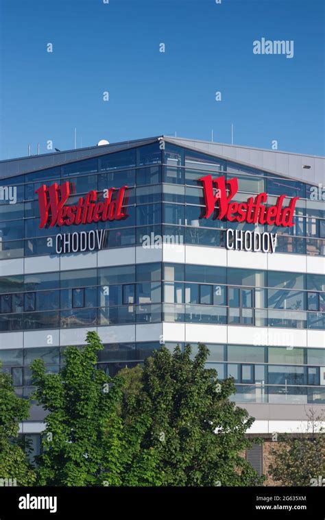 Westfield logo hi-res stock photography and images - Alamy