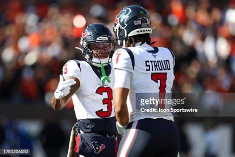 Houston Texans Wide Receiver Tank Dell Talks With Quarterback Cj