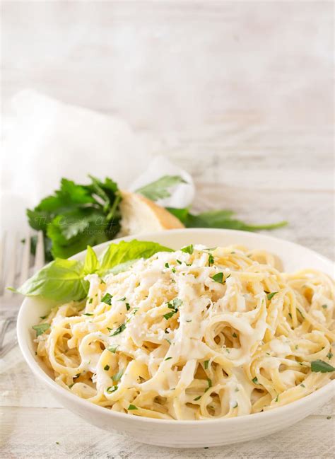 Roasted Garlic Cream Sauce - The Chunky Chef