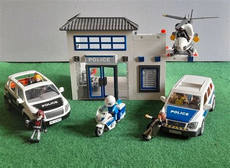 Playmobil Caserne De Police Playmobil Beebs