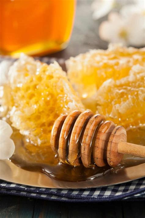 Is Honey Keto And Carbs In Honey Best Keto Honey Substitute Izzycooking