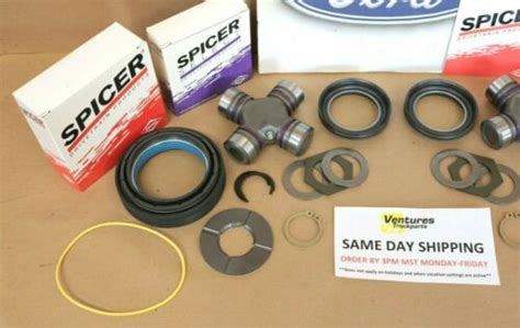 OUTER AXLE SEAL AND U JOINT KIT COMPATIBLE WITH FORD SUPERDUTY EXC