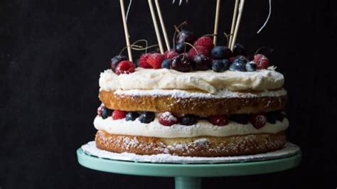 Naked Cakes Sweet Dreams Are Made Of This Hot Trend CBC News