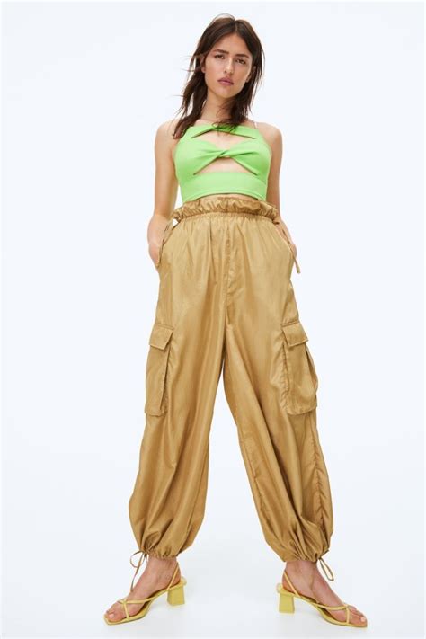 Pantalones Parachute Qué Son Y Qué Modelos Son Tendencia Este Otoño