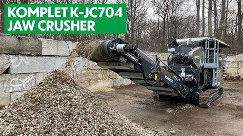 Komplet K Jc Jaw Crusher Recycling Concrete Fed By Wheel Loader Side