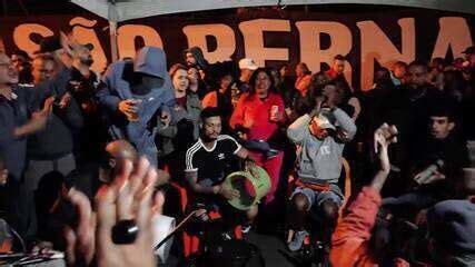 Festa Pelo Bicampeonato Do S O Bernardo Na Ta A Das Favelas Tem