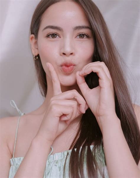 Yaya Urassaya Mencapai 10 Juta Pengikut Di Instagram