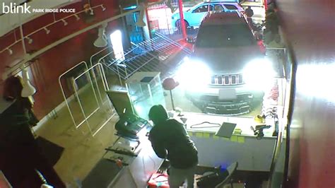 Crash And Grab Burglars Ram Suv Into Park Ridge Store Hq Sneakers And