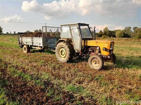 Fotografia Traktor Ursus I Rozrzutnik Galeria Rolnicza Agrofoto