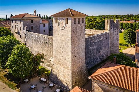 Morosini Grimani Castle Svetvincenat Ce Quil Faut Savoir