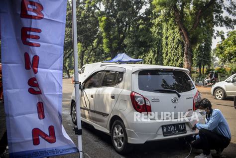 Siap Siap Perpanjangan Stnk Di Dki Harus Lulus Uji Emisi Republika