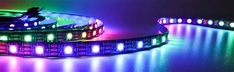 Tesfish WS2812B LED Remsa 5V RGB LED Pixel Strip 5 Meter SMD 5050 300