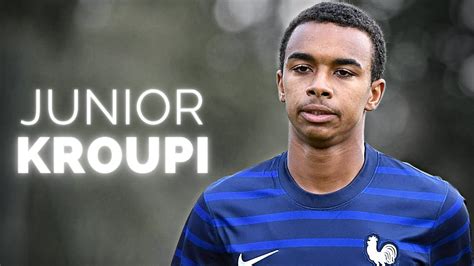 Real Madrid Et Bar A En Duel Pour Eli Junior Kroupi Le Nouveau Mbapp