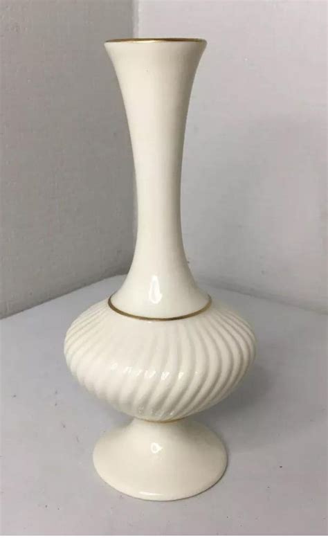 Vintage Lenox Bud Vase Savoy Collection Fluted Swirl Ribbed 7 14 Karat