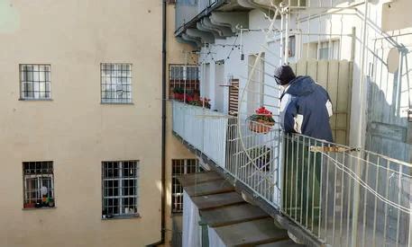 Torino Morta La Bimba Caduta Dal Balcone Il Patrigno Era Ubriaco