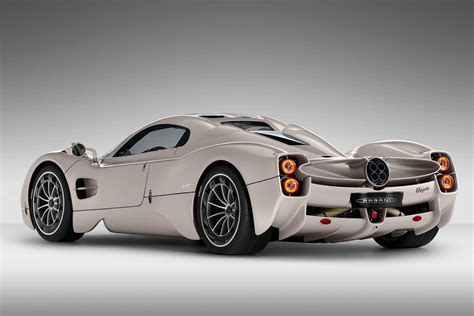 Brave (or stupid) Pagani Utopia owner wades through Dubai floods ...