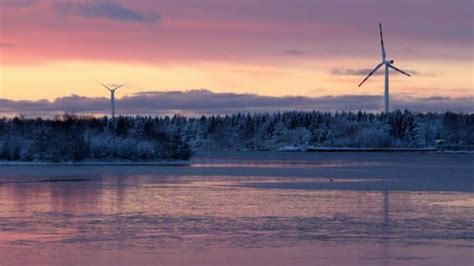 When Green Turns Blue Texas Blackouts Linked To Frozen Wind Turbines