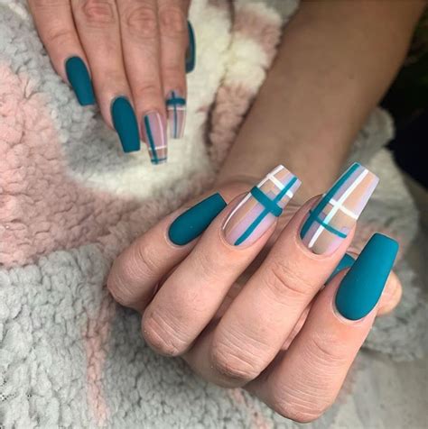 50 Pretty Plaid Nails You Ll Love The Glossychic Plaid Nails Fall