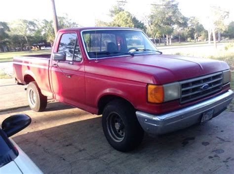 Sell Used 1989 Ford F 150 Custom Standard Cab Pickup 2 Door 5 8l In Baytown Texas United States