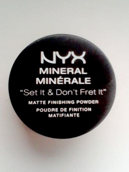 Минеральная пудра NYX Professional Makeup рассыпчатая Mineral Matte ...