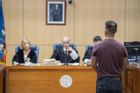 El Tuvi El Valenciano Acusado De Matar A Dos Chicas E Intentarlo Con