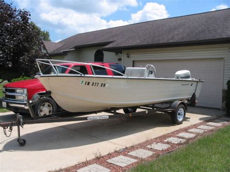 18 FT. STARCRAFT CENTER CONSOLE ALUMINUM FISHING BOAT. 90 JOHNSON ...