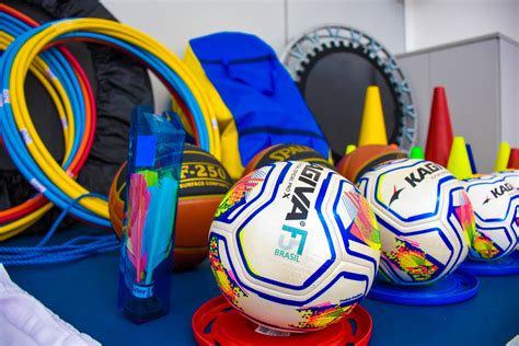 Unidades Do Col Gio Do Futuro Recebem Kits De Materiais Esportivos