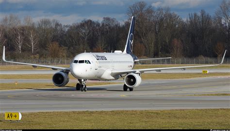 D Aiue Lufthansa Airbus A Wl Photo By Elwin Wagner Id