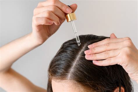 How To Apply Hair Serum Correctly