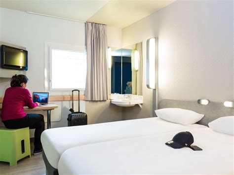 4: Hotel Ibis Budget Paris Porte De Montmartre 45 Rue Du Dr Babinski ...