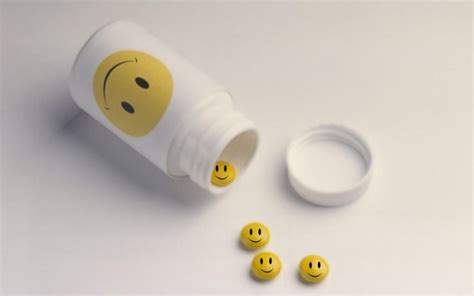 Happy Pills Wallpapers - Wallpaper Cave