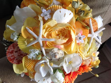 Seashell Bouquet for the Beach Wedding | Seashell bouquet, Silk flowers wedding, Beach wedding