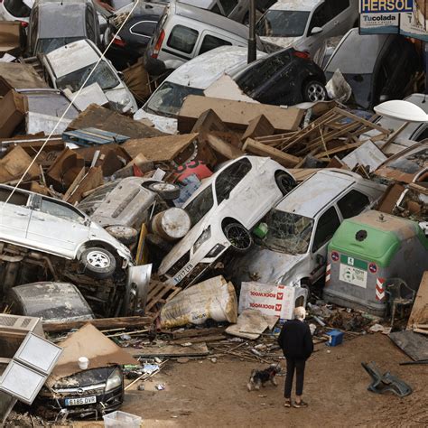 Tempestade Em Espanha Causa Pelo Menos Mortos Eco