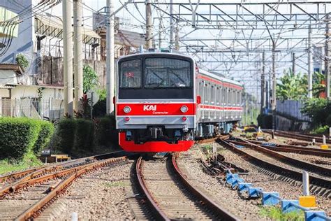 Mau Bawa Koper Besar Di Krl Cek Dulu Syaratnya Disertai Jadwal