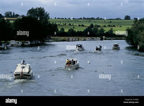 BOATING ON THE THAMES COOKHAM NEAR WINDSOR 7 88 Stock Photo Alamy