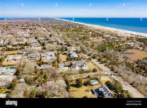 Aerial view of Amagansett looking east to Montauk Stock Photo - Alamy 