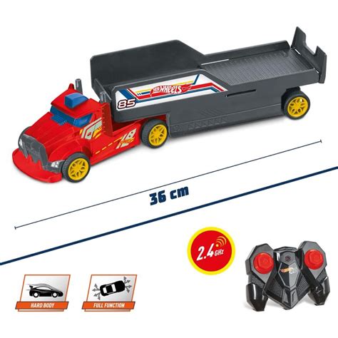Hot wheels vilkikas su mašina ir pulteliu