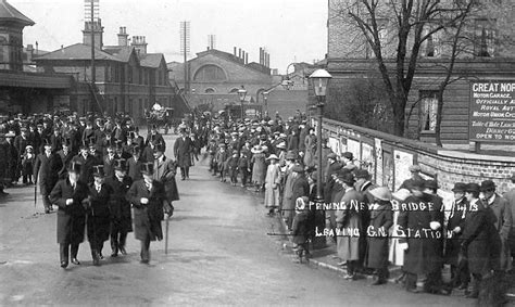 Crescent Bridge Opening 1913 Peterborough Images Archive