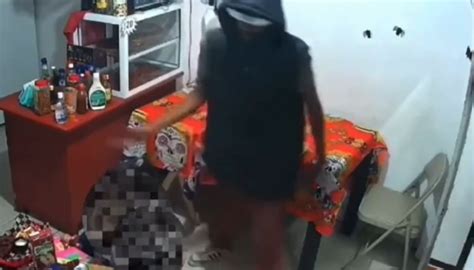 Oaxaca Padre Golpea A Hombre Que Le Peg A Su Hijo En Pizzer A Grupo