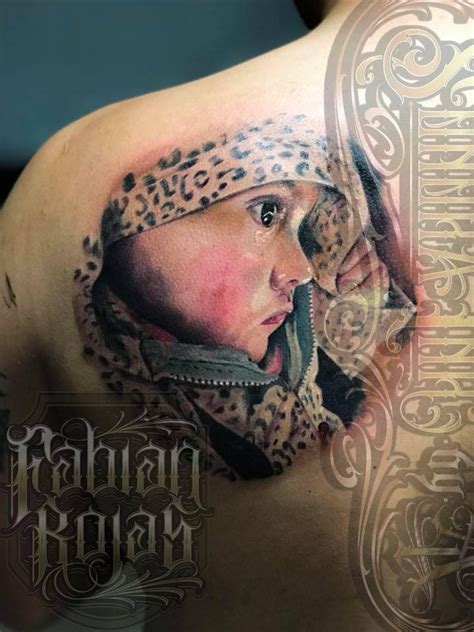 Tatuaje Del Artista Mexicano Fabian Rojas Retrato Ni O Realismo A