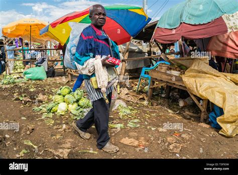 Kenya Vegetable Market Trade Hi Res Stock Photography And Images Alamy